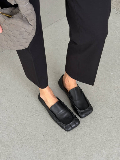 Ekskluzywne loafersy marki "Ari Andano", czarne