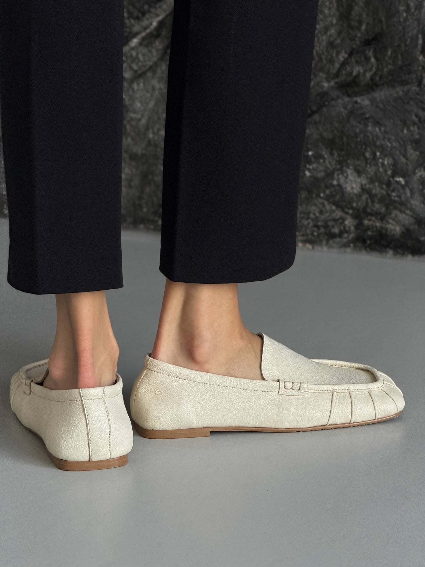 Ekskluzywne loafersy TM „Ari Andano”, jasny beż
