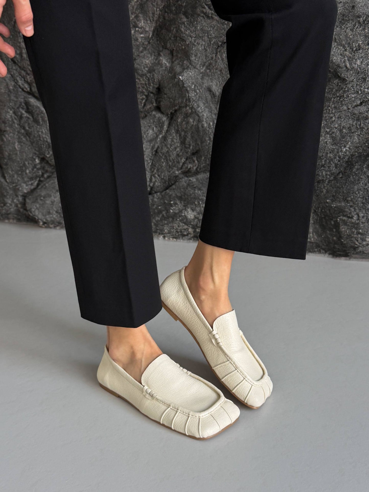 Ekskluzywne loafersy TM „Ari Andano”, jasny beż