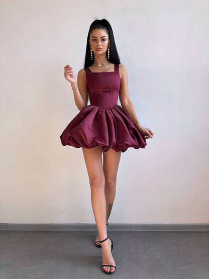 Ніжна сукня з акцентним корсетом і пишною спідницею-балон