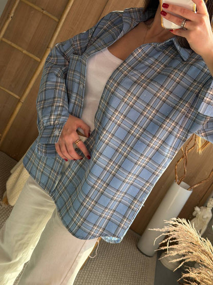 Shirt with stones made of natural fabric