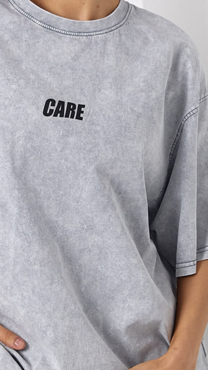 T-shirt oversize z nadrukiem, szary