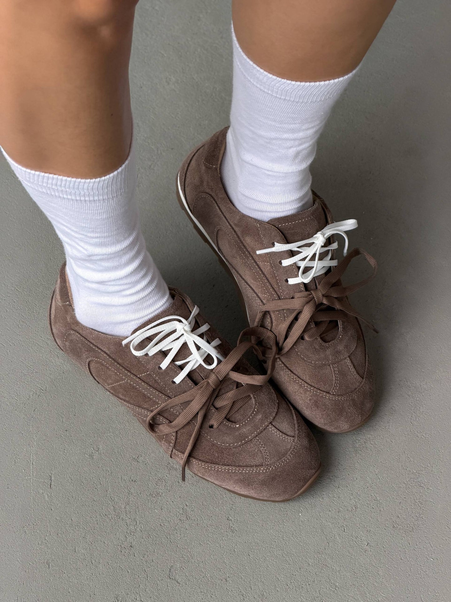 Double-laced sneakers, brown