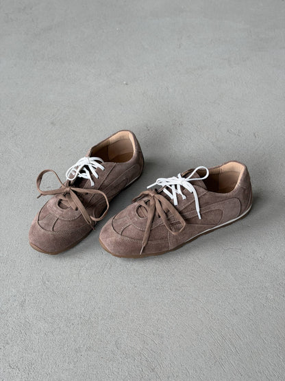 Double-laced sneakers, brown