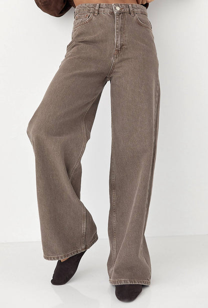 Chocolate jeans