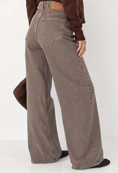 Chocolate jeans