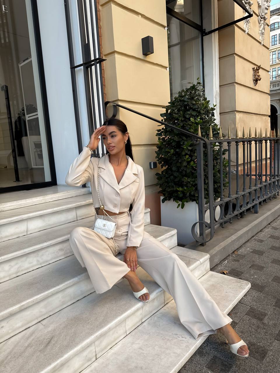 Suit (jacket + trousers)