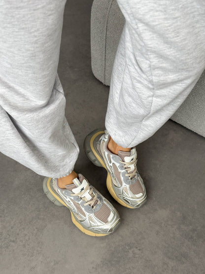 Sneakersy na masywnej podeszwie, szare