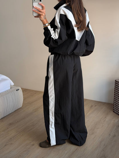 Tracksuit made of rain-resistant fabric
