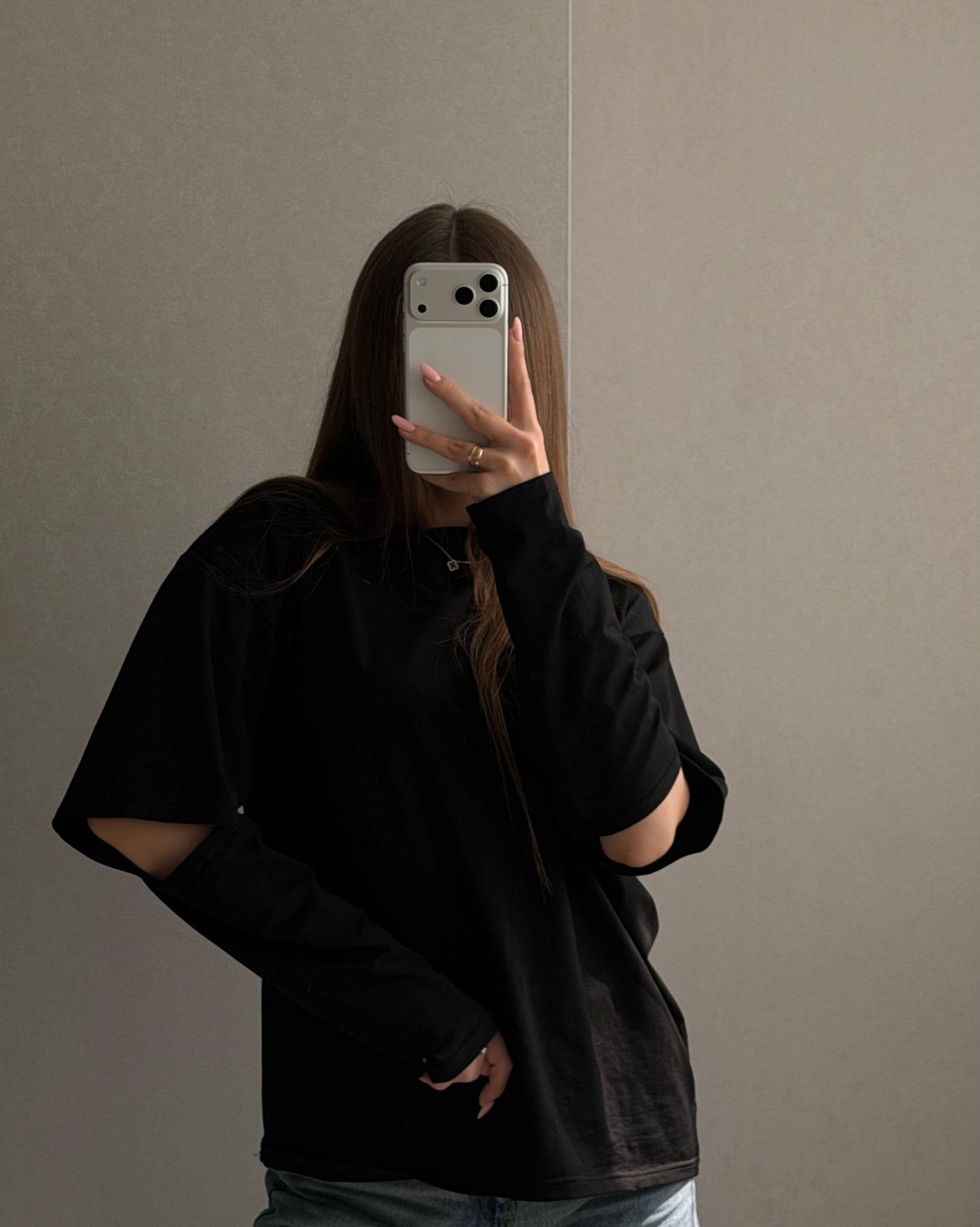 Longsleeve with accent sleeves