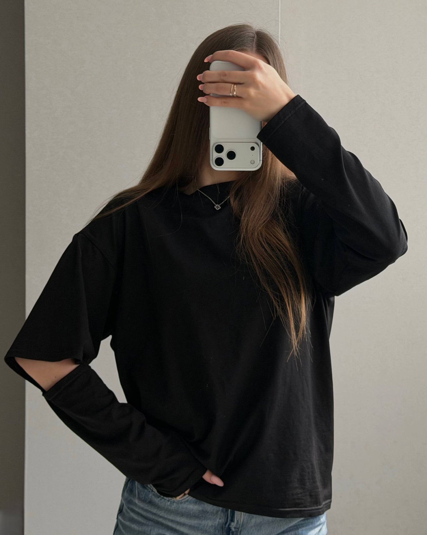 Longsleeve with accent sleeves