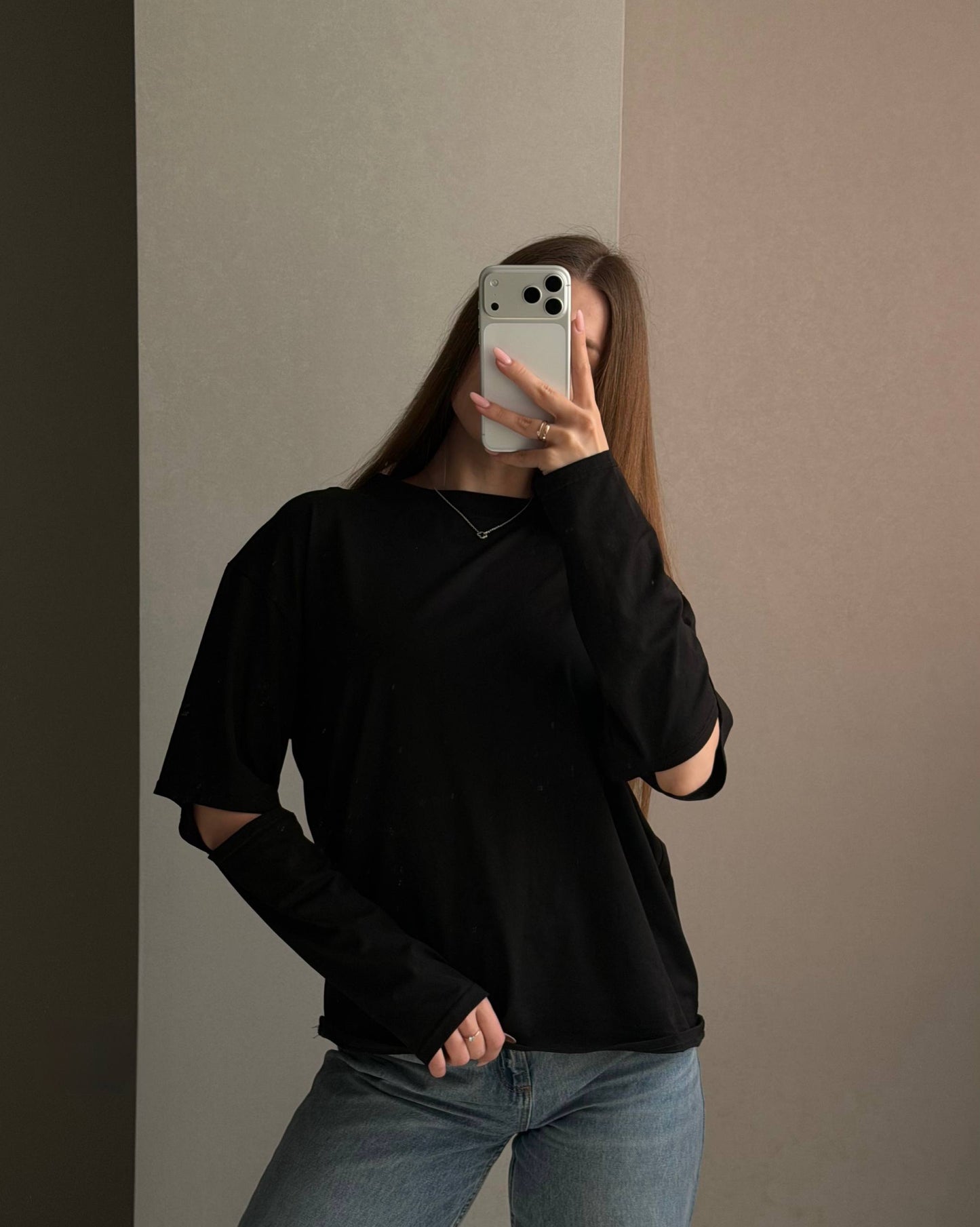 Longsleeve with accent sleeves