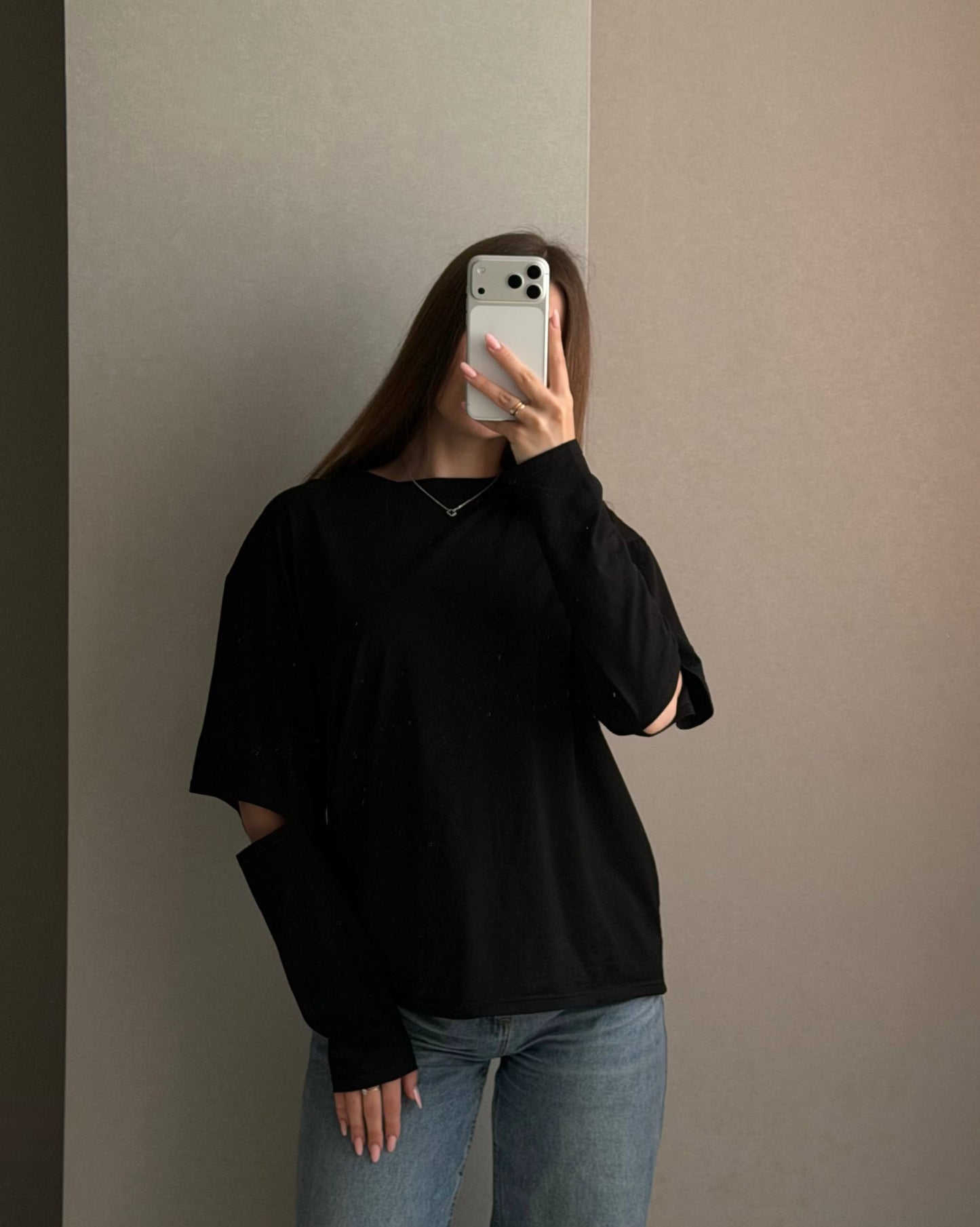 Longsleeve with accent sleeves