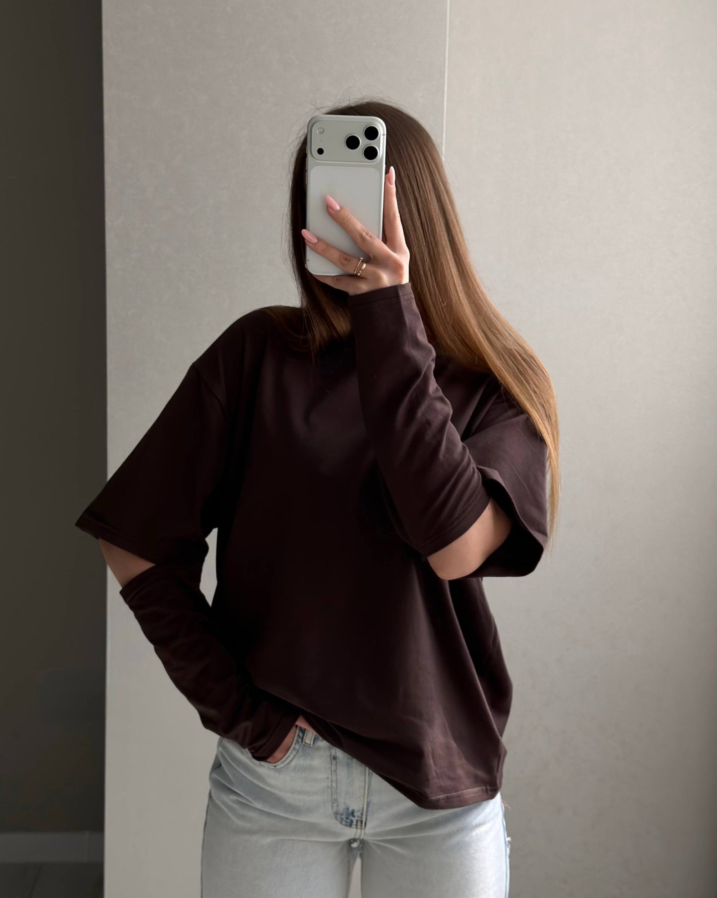Longsleeve with accent sleeves