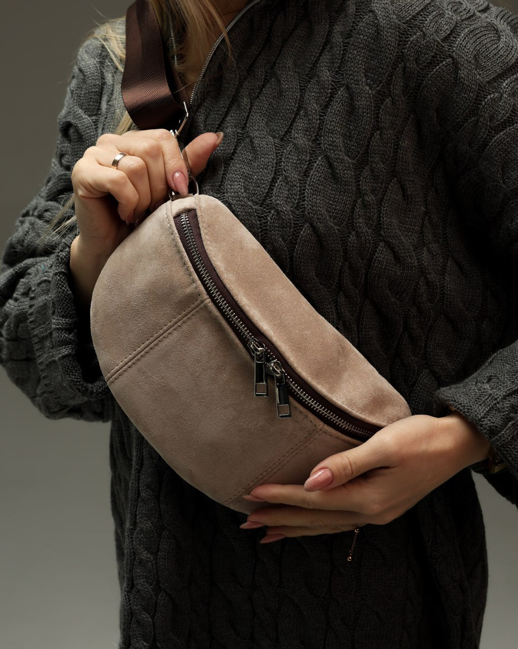 Women's fanny pack made of genuine suede, beige