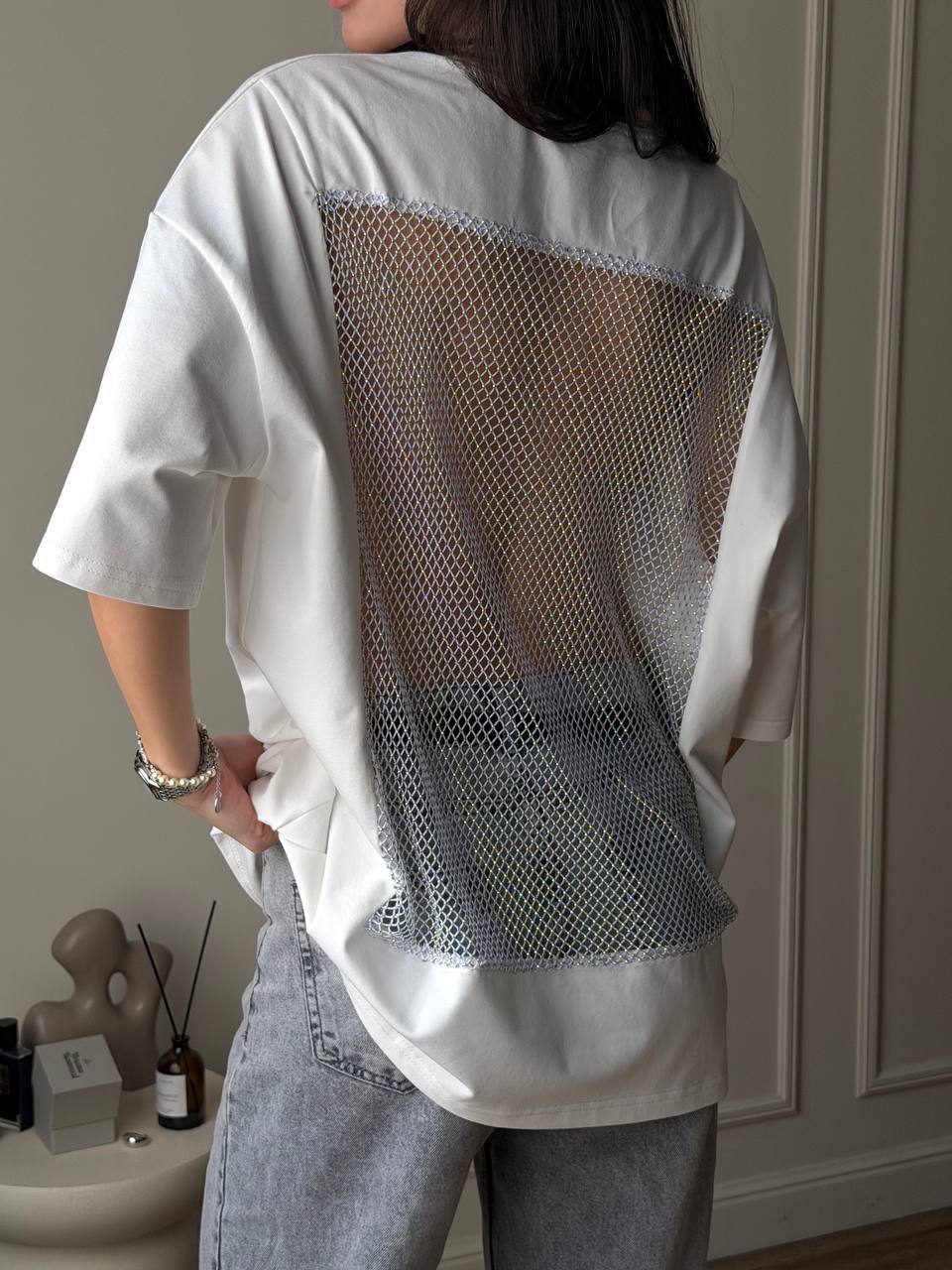 T-shirt z odkrytymi plecami