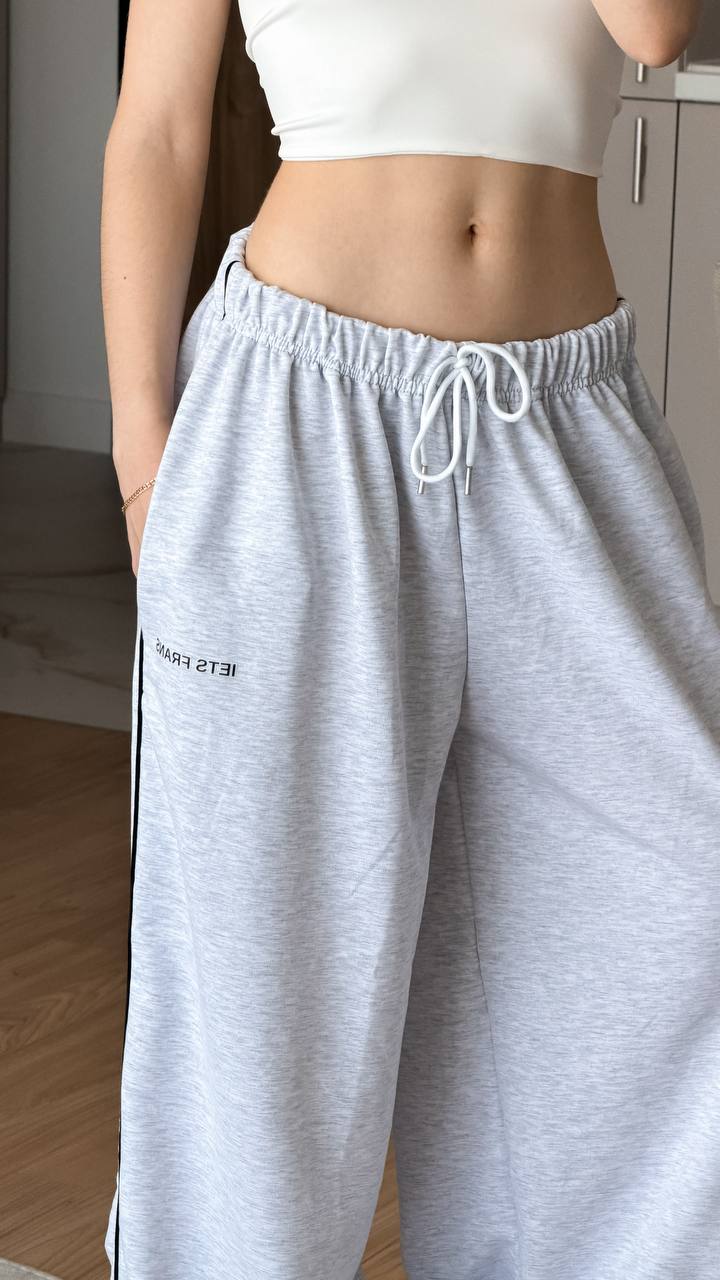 Oversized Max sweatpants