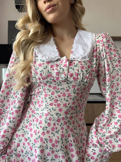 Сукня з мереживом