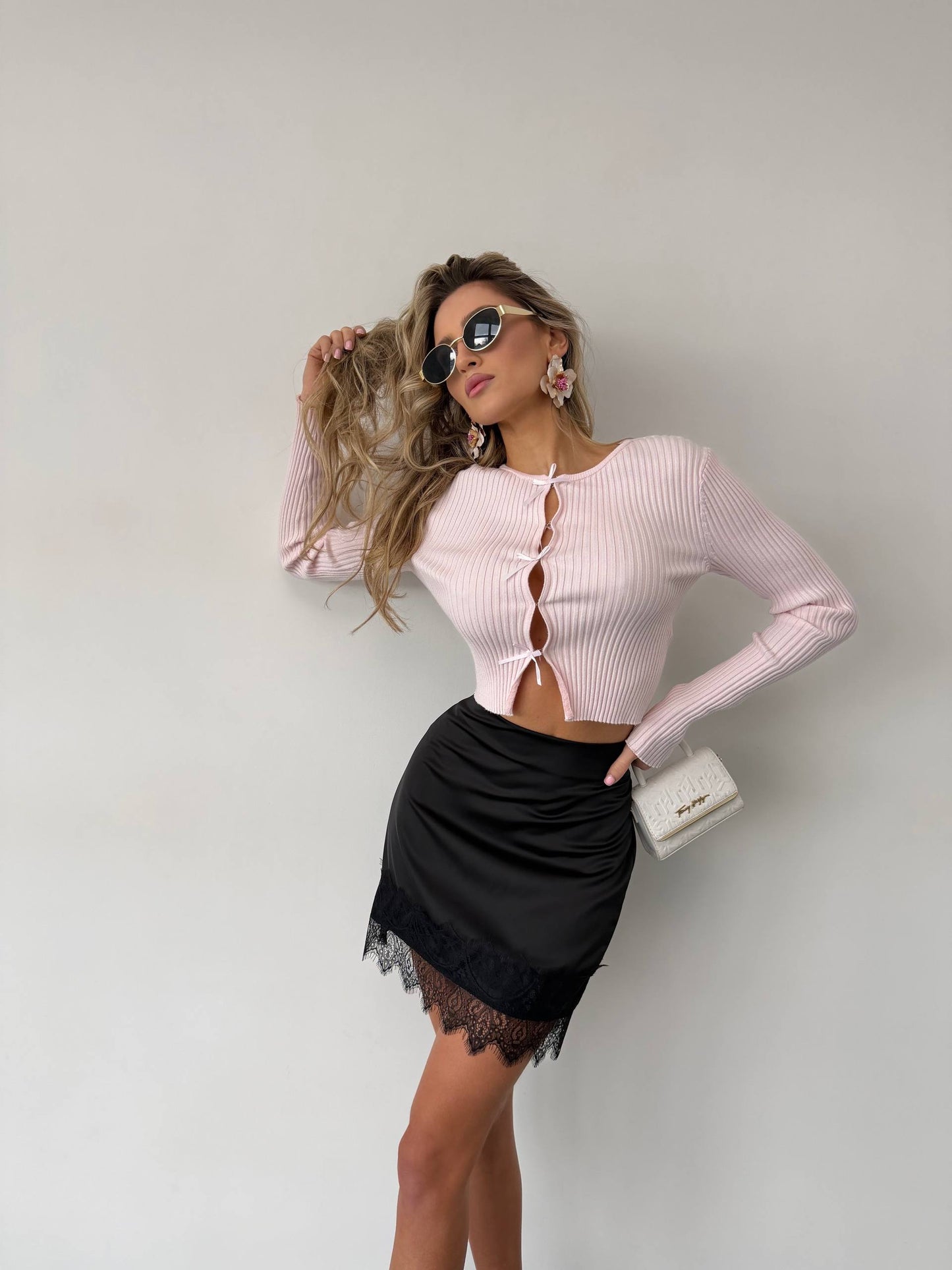 Skirts with lace made of dense double-layered silk
