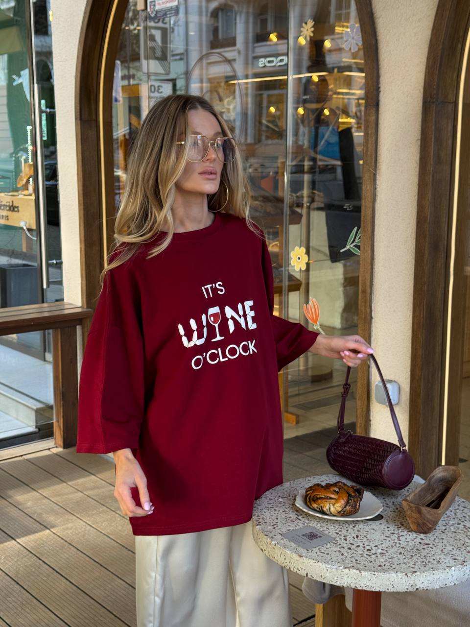 Футболка з бавовни, оверсайз з принтом "wine o’clock"