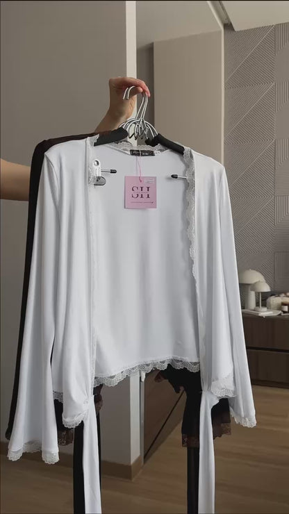 Wrap blouse with lace